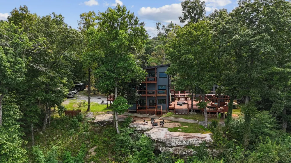3107 Jackson Point Rd Sewanee, TN 37375