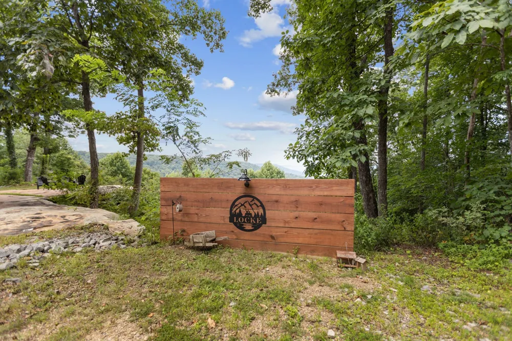 3107 Jackson Point Rd Sewanee, TN 37375