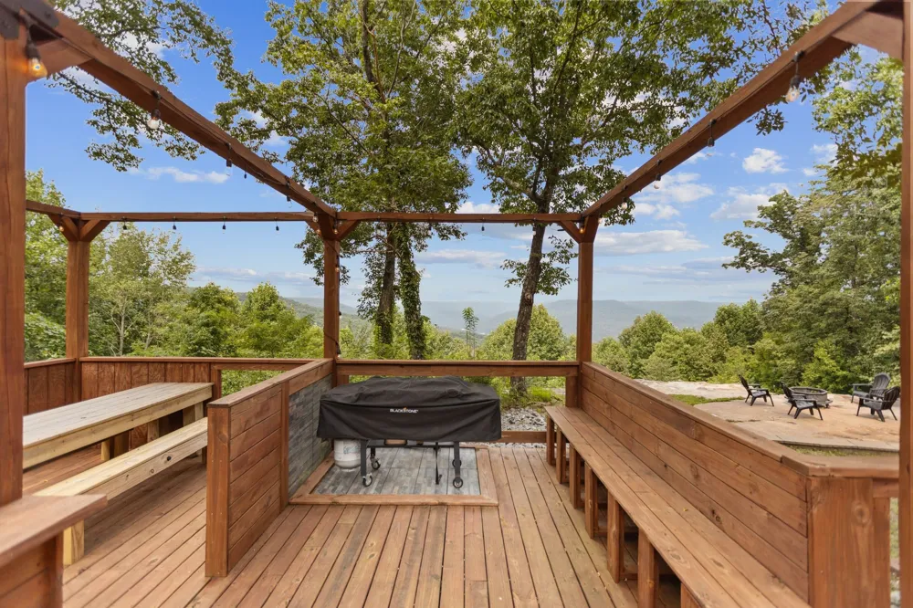 3107 Jackson Point Rd Sewanee, TN 37375