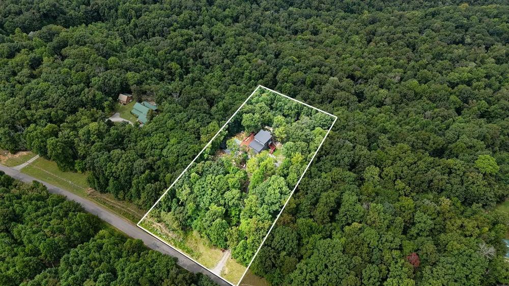 3107 Jackson Point Rd Sewanee, TN 37375