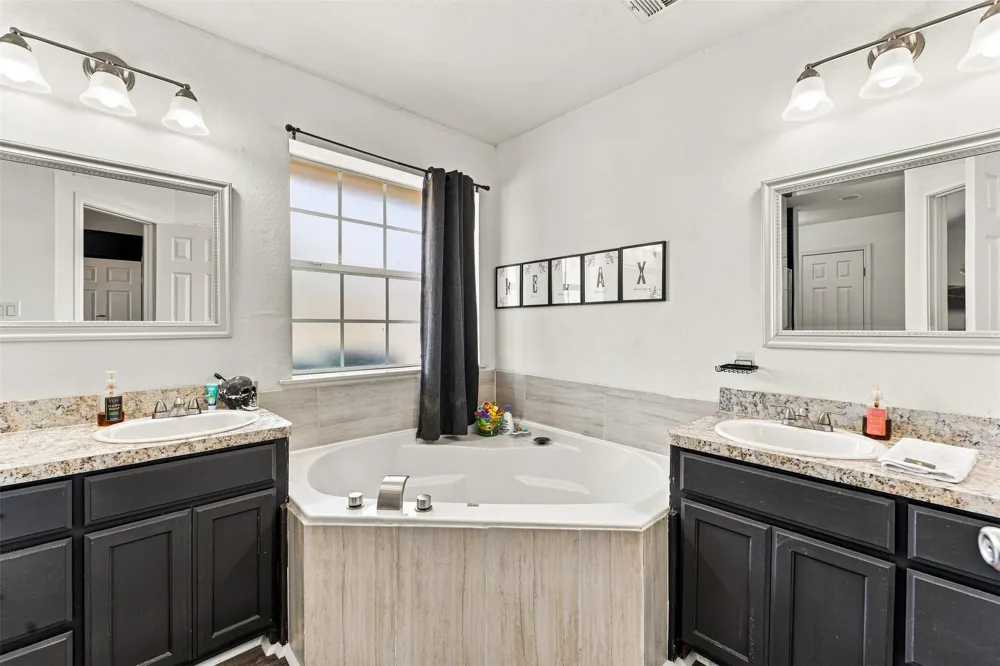 220 Knight Lane Lacy Lakeview, TX 76705