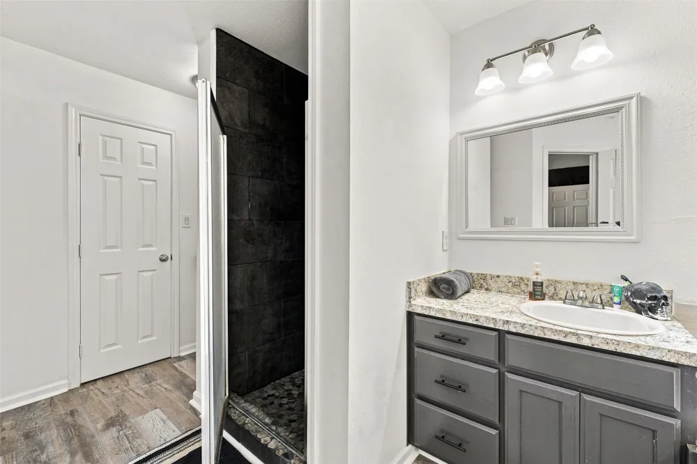220 Knight Lane Lacy Lakeview, TX 76705