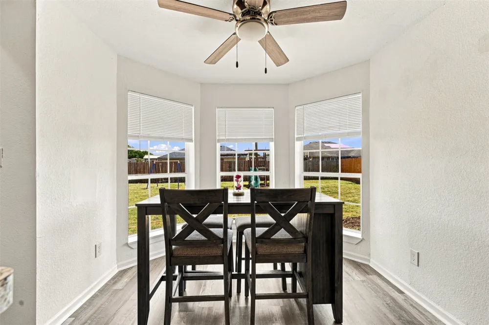 220 Knight Lane Lacy Lakeview, TX 76705