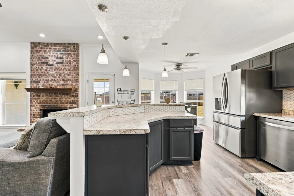 220 Knight Lane Lacy Lakeview, TX 76705