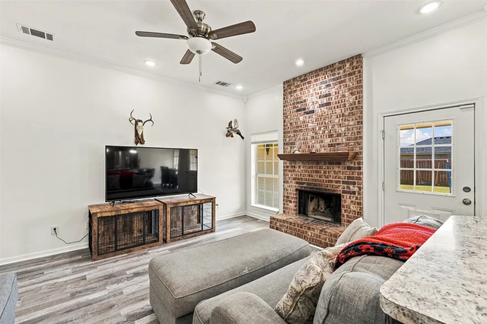 220 Knight Lane Lacy Lakeview, TX 76705