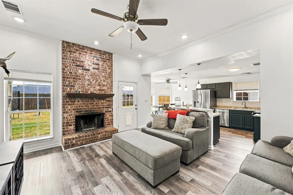 220 Knight Lane Lacy Lakeview, TX 76705