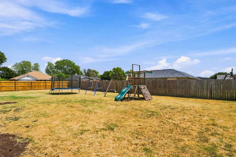 220 Knight Lane Lacy Lakeview, TX 76705