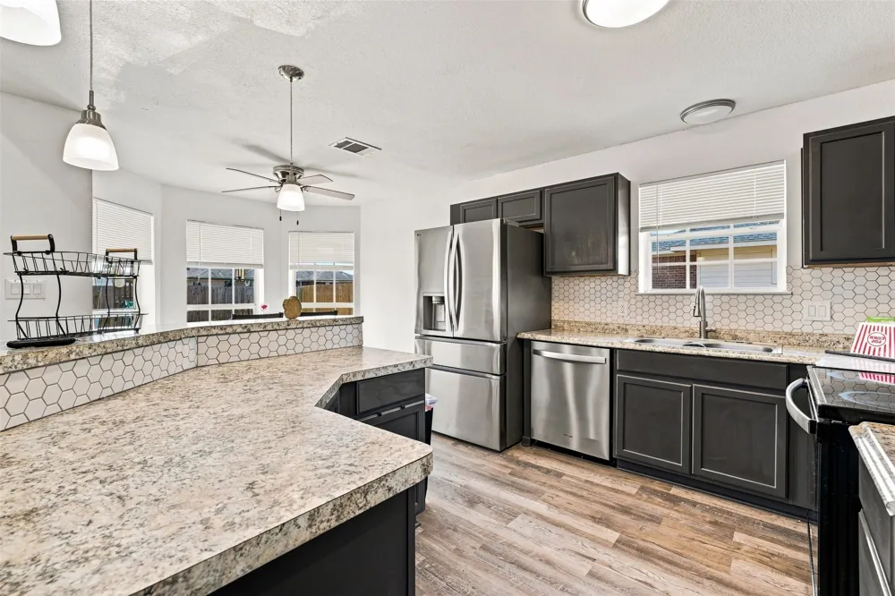 220 Knight Lane Lacy Lakeview, TX 76705