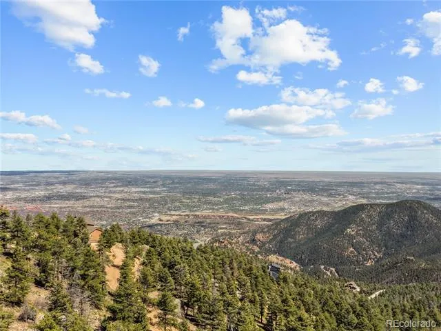 6840 Eagle Mountain Road Manitou Springs, CO 80829