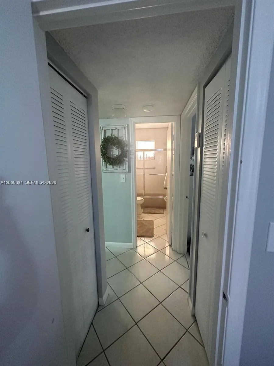 460 E 23rd St #207 Hialeah, FL 33013