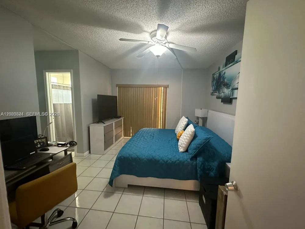 460 E 23rd St #207 Hialeah, FL 33013