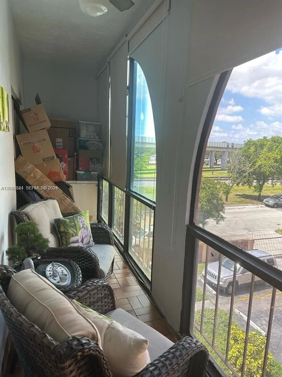 460 E 23rd St #207 Hialeah, FL 33013