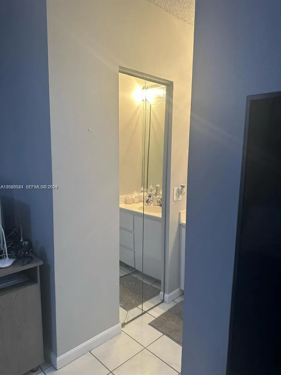 460 E 23rd St #207 Hialeah, FL 33013