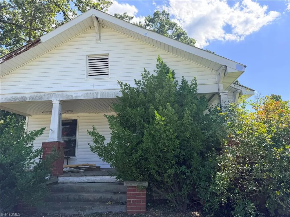 1534 Skeet Club Road High Point, NC 27265