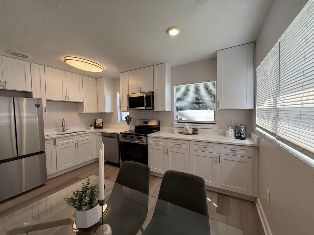 327 BARBARA CIRCLE Belleair, FL 33756