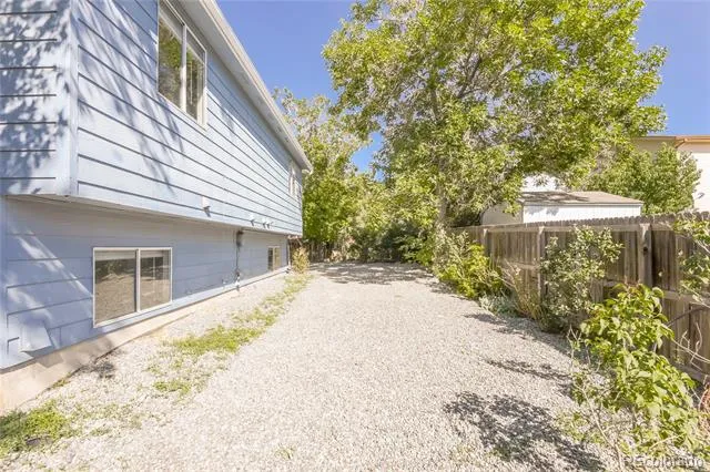 4050 S Espana Way Aurora, CO 80013