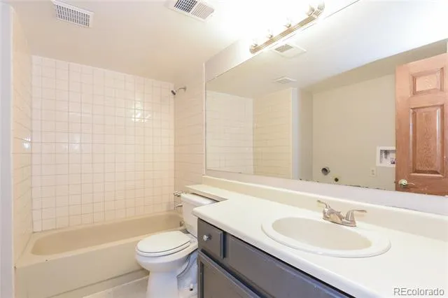 4050 S Espana Way Aurora, CO 80013