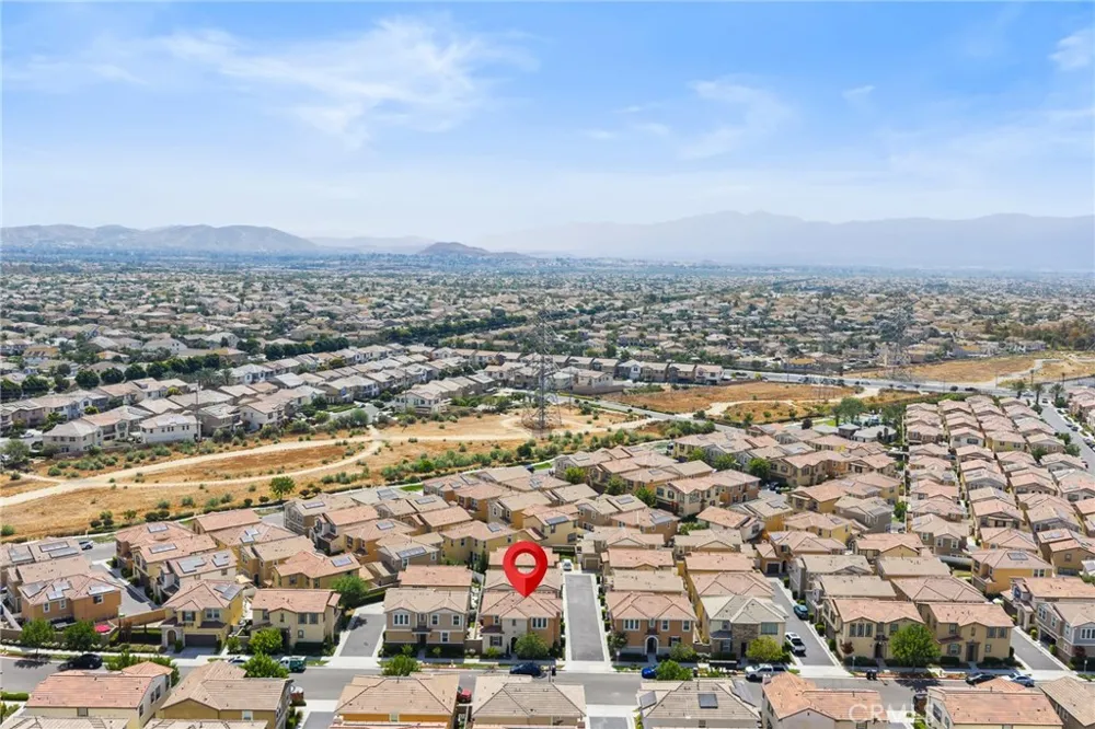 13931 Blossom Way Eastvale, CA 92880