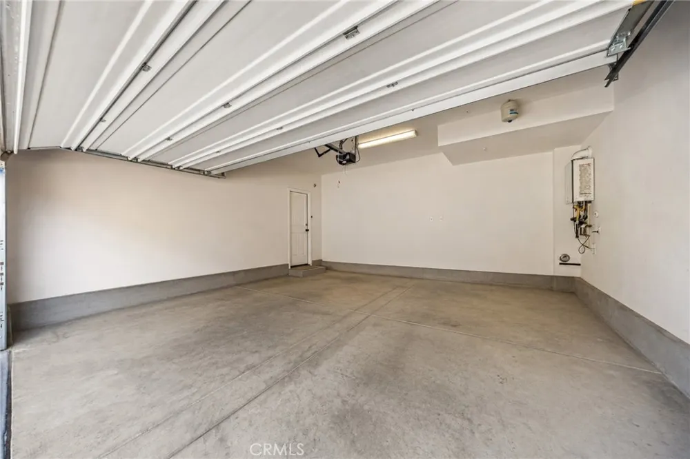 13931 Blossom Way Eastvale, CA 92880