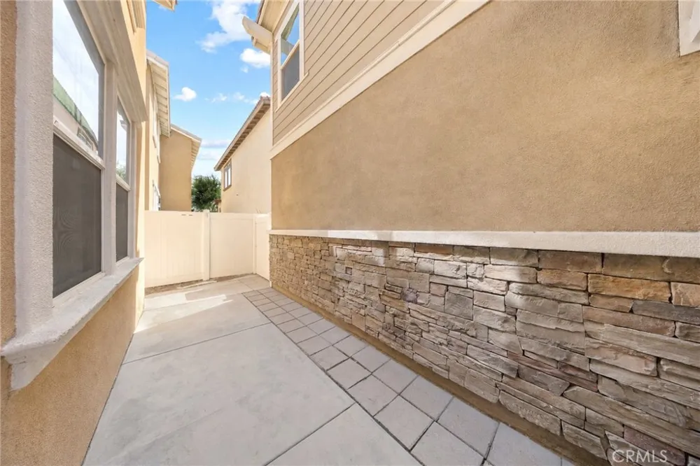 13931 Blossom Way Eastvale, CA 92880