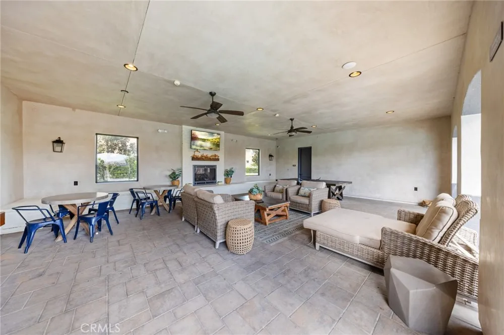 13931 Blossom Way Eastvale, CA 92880