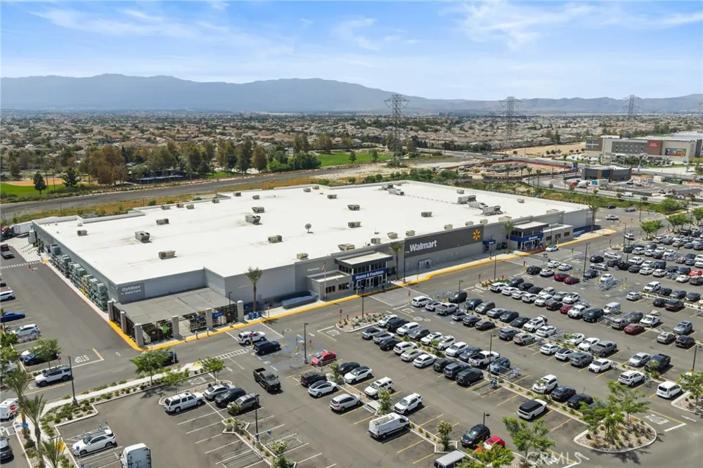 13931 Blossom Way Eastvale, CA 92880