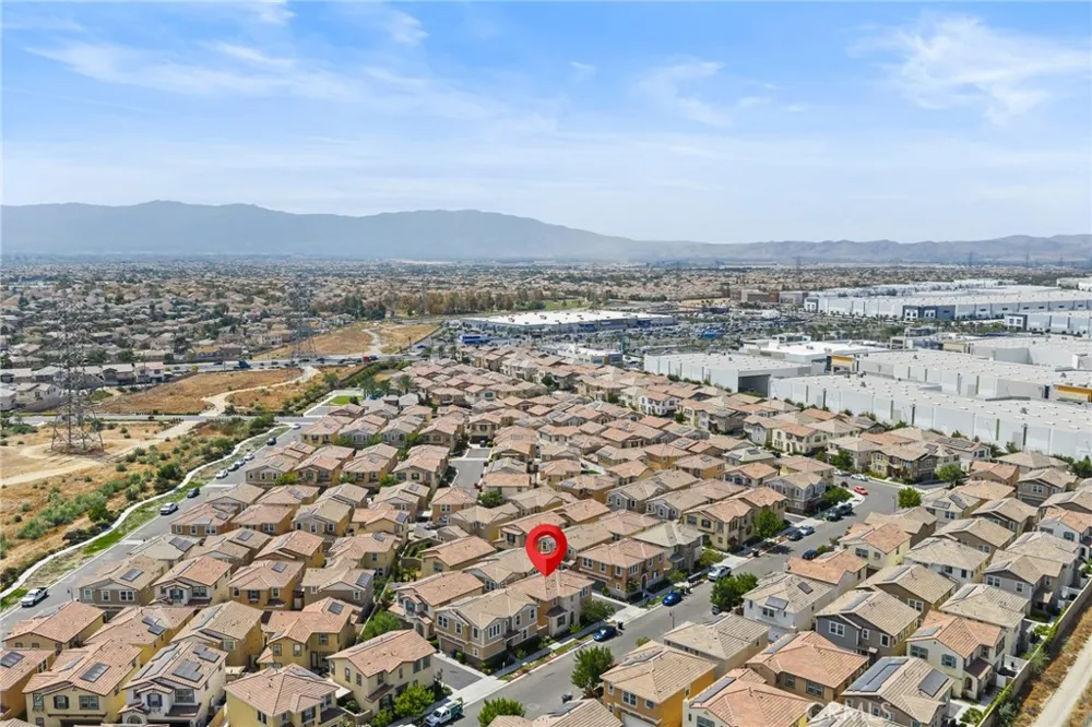 13931 Blossom Way Eastvale, CA 92880