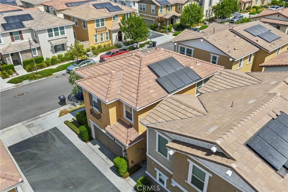 13931 Blossom Way Eastvale, CA 92880