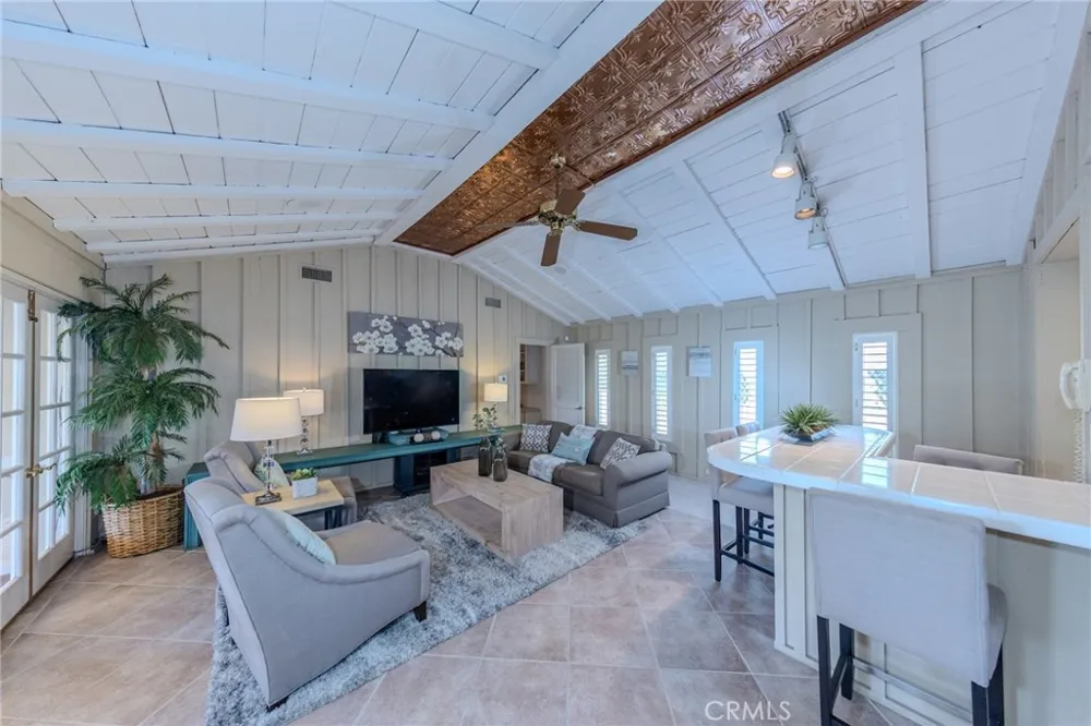 2326 Almira Avenue Fullerton, CA 92831