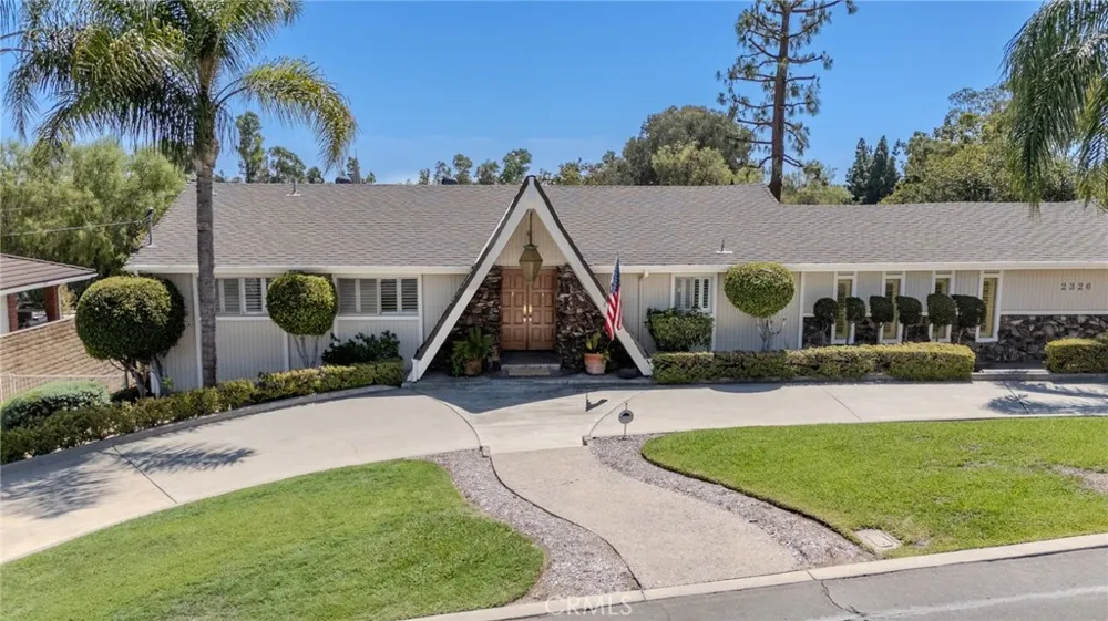 2326 Almira Avenue Fullerton, CA 92831