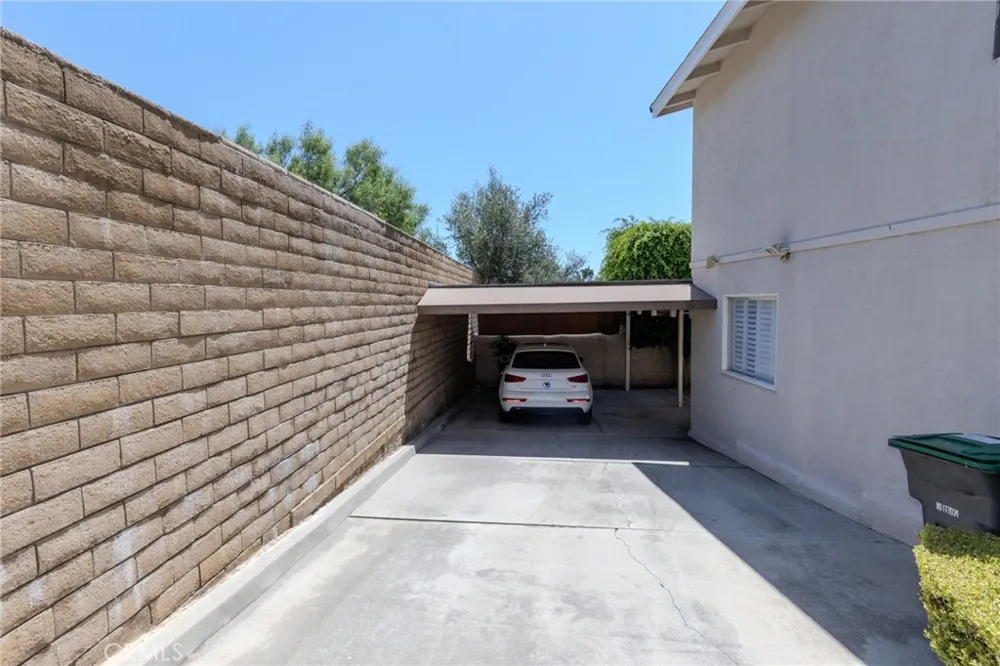 2326 Almira Avenue Fullerton, CA 92831