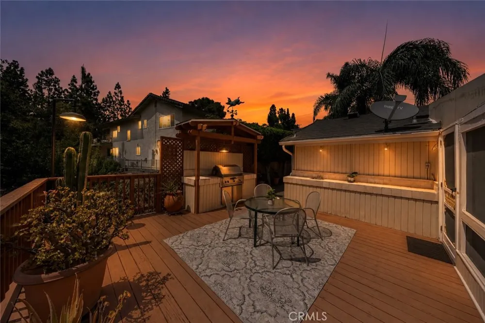 2326 Almira Avenue Fullerton, CA 92831