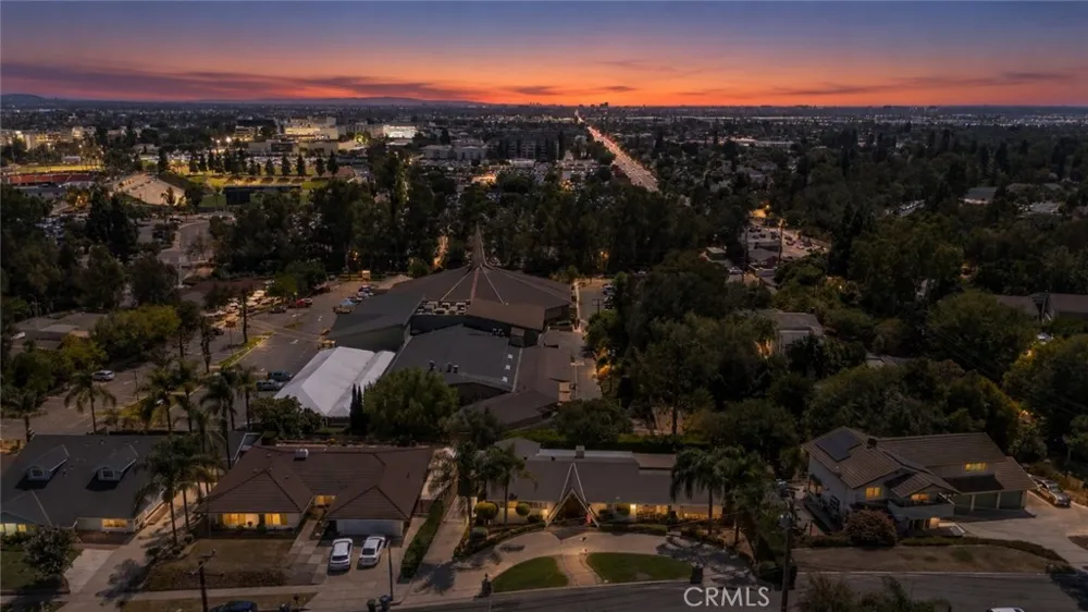 2326 Almira Avenue Fullerton, CA 92831