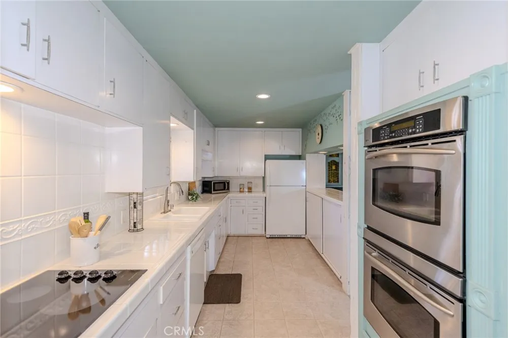 2326 Almira Avenue Fullerton, CA 92831