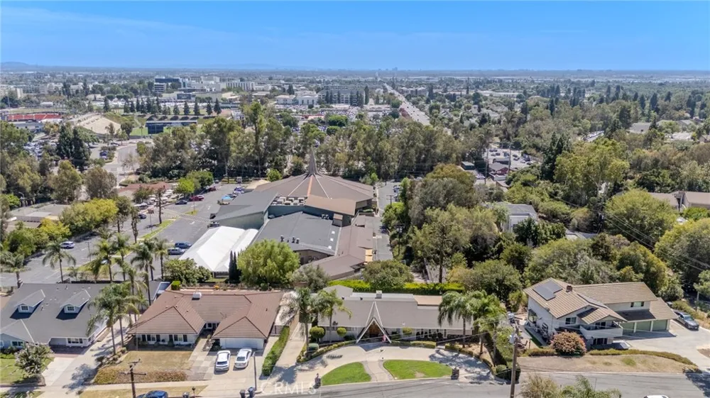 2326 Almira Avenue Fullerton, CA 92831
