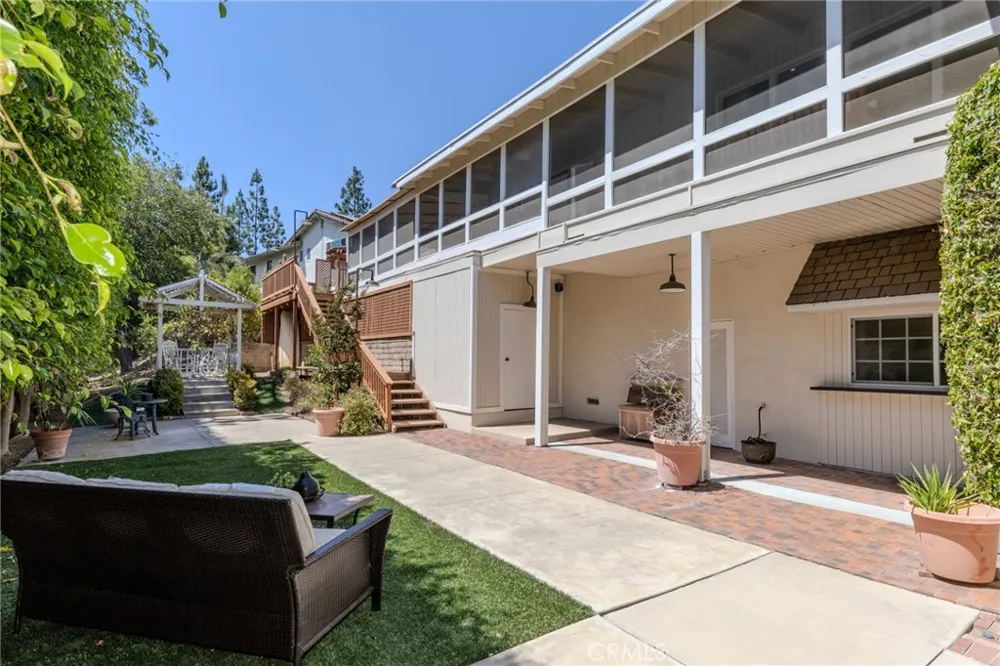 2326 Almira Avenue Fullerton, CA 92831