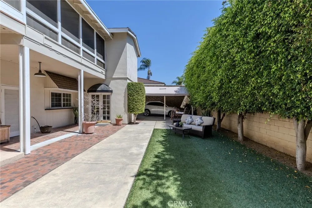 2326 Almira Avenue Fullerton, CA 92831