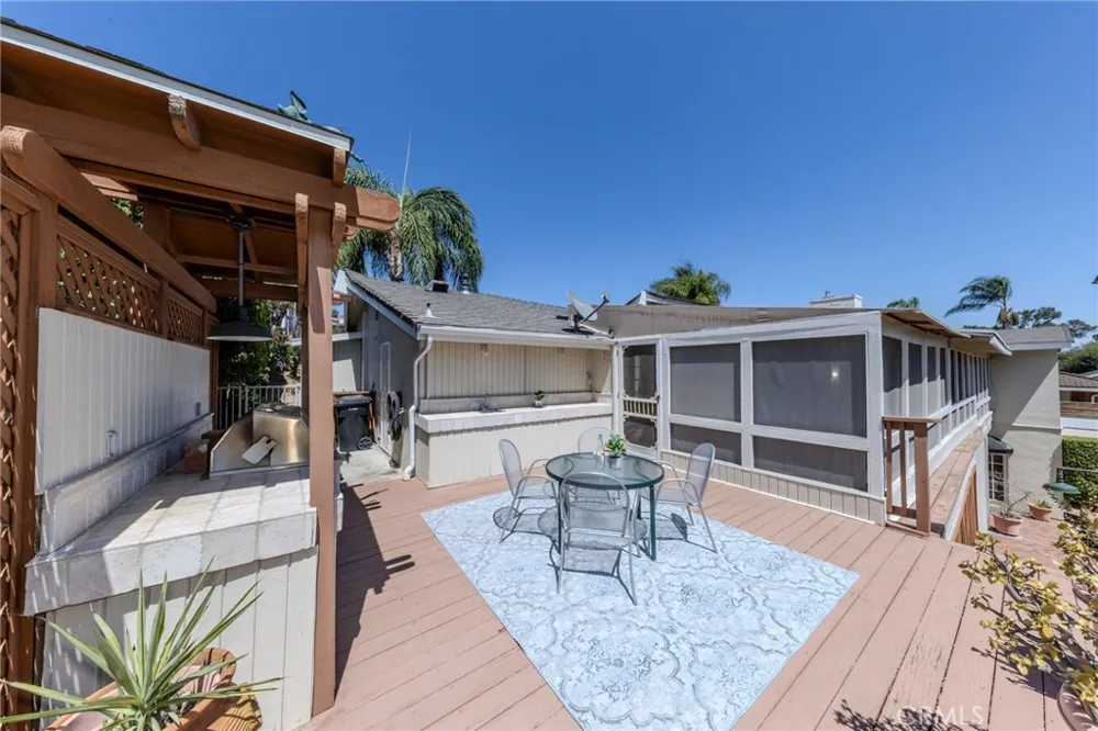 2326 Almira Avenue Fullerton, CA 92831