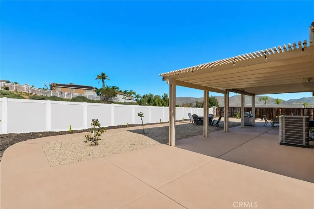 13810 Cheina Court Corona, CA 92883