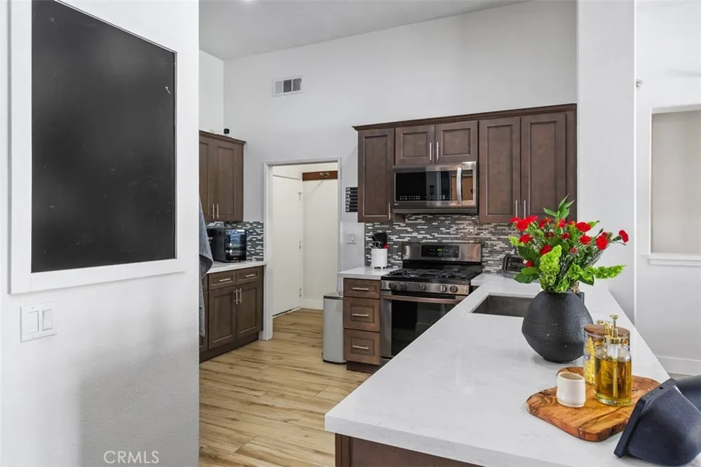13810 Cheina Court Corona, CA 92883