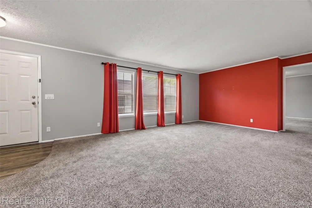 16047 Windsor Lane Holly Township, MI 48442