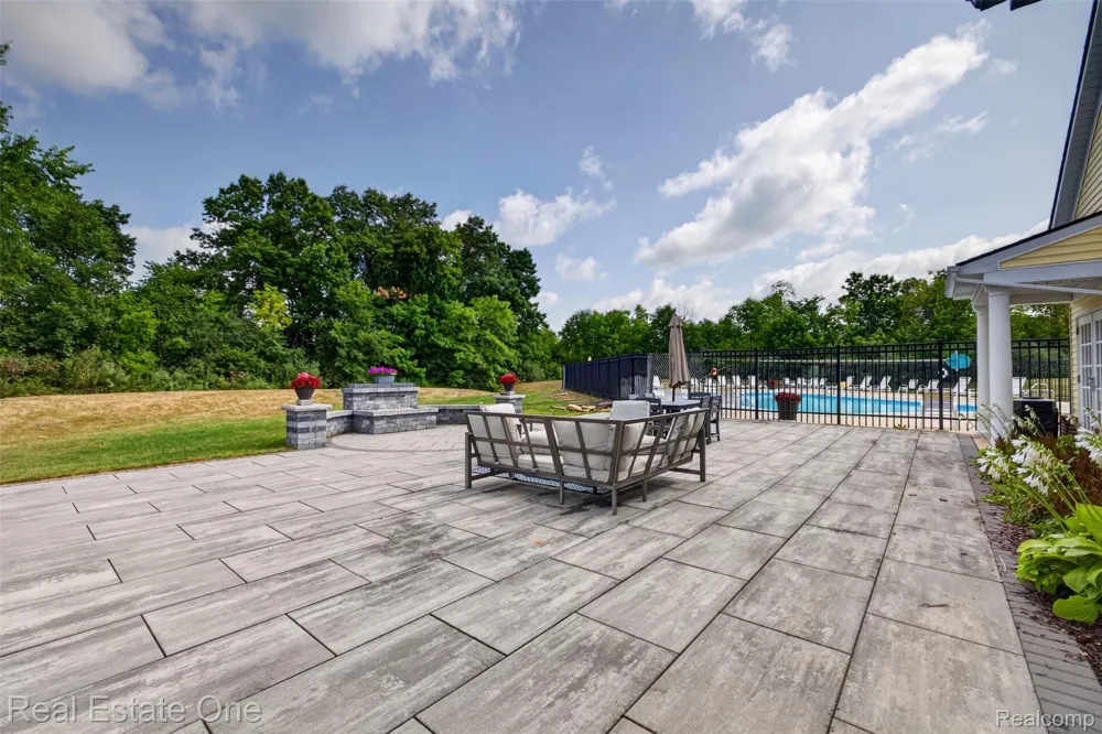 16047 Windsor Lane Holly Township, MI 48442