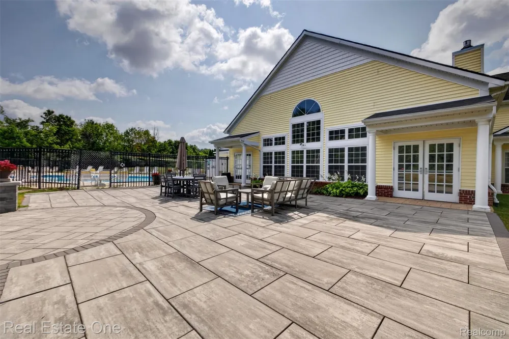 16047 Windsor Lane Holly Township, MI 48442