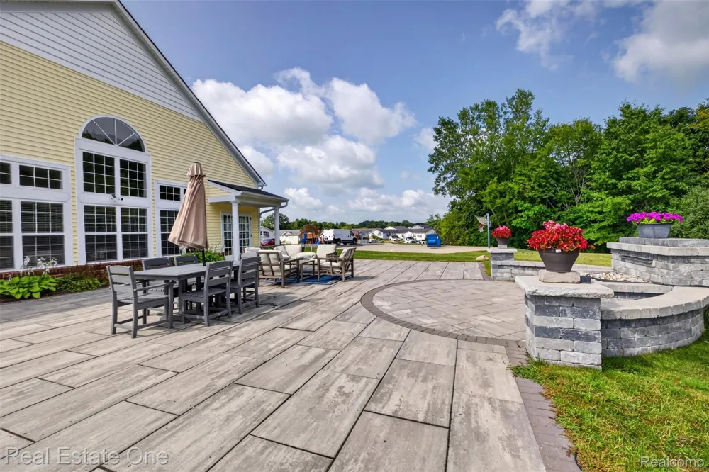 16047 Windsor Lane Holly Township, MI 48442