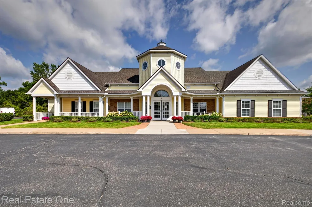 16047 Windsor Lane Holly Township, MI 48442