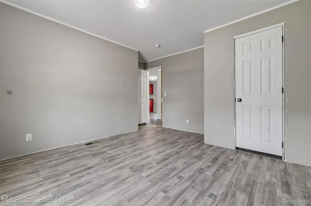 16047 Windsor Lane Holly Township, MI 48442