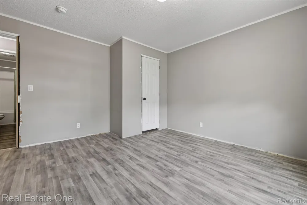 16047 Windsor Lane Holly Township, MI 48442
