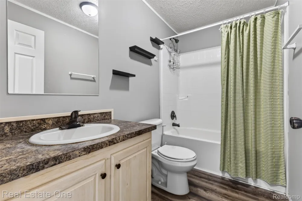 16047 Windsor Lane Holly Township, MI 48442