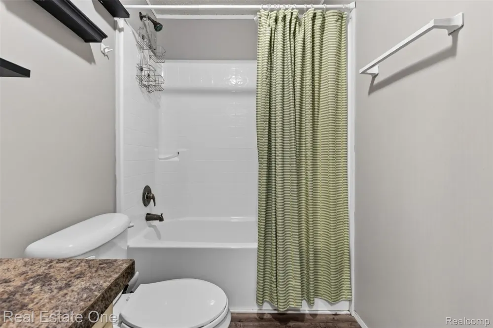 16047 Windsor Lane Holly Township, MI 48442