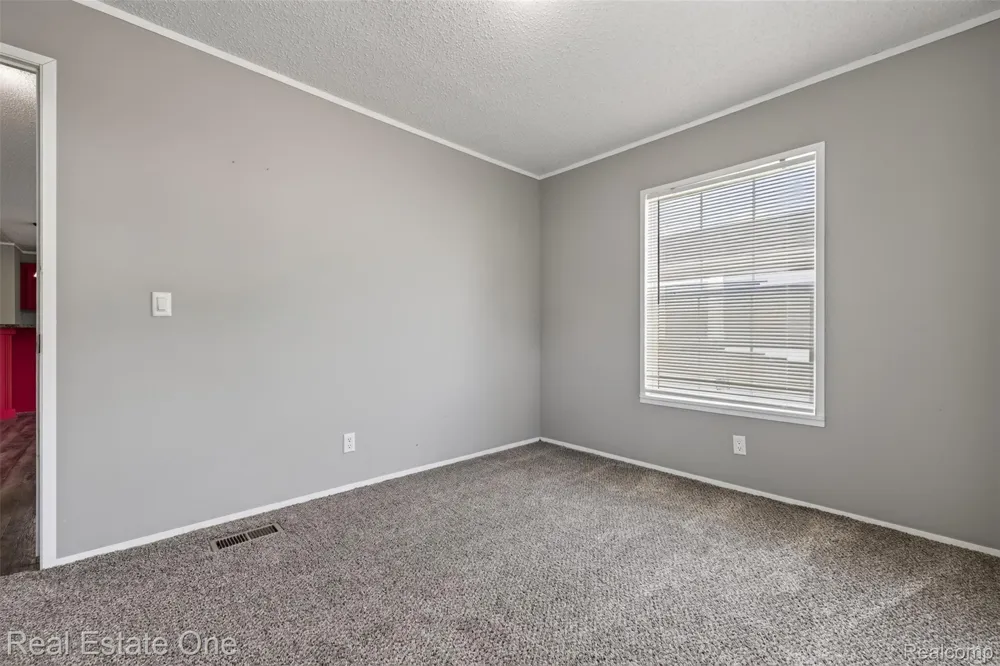 16047 Windsor Lane Holly Township, MI 48442